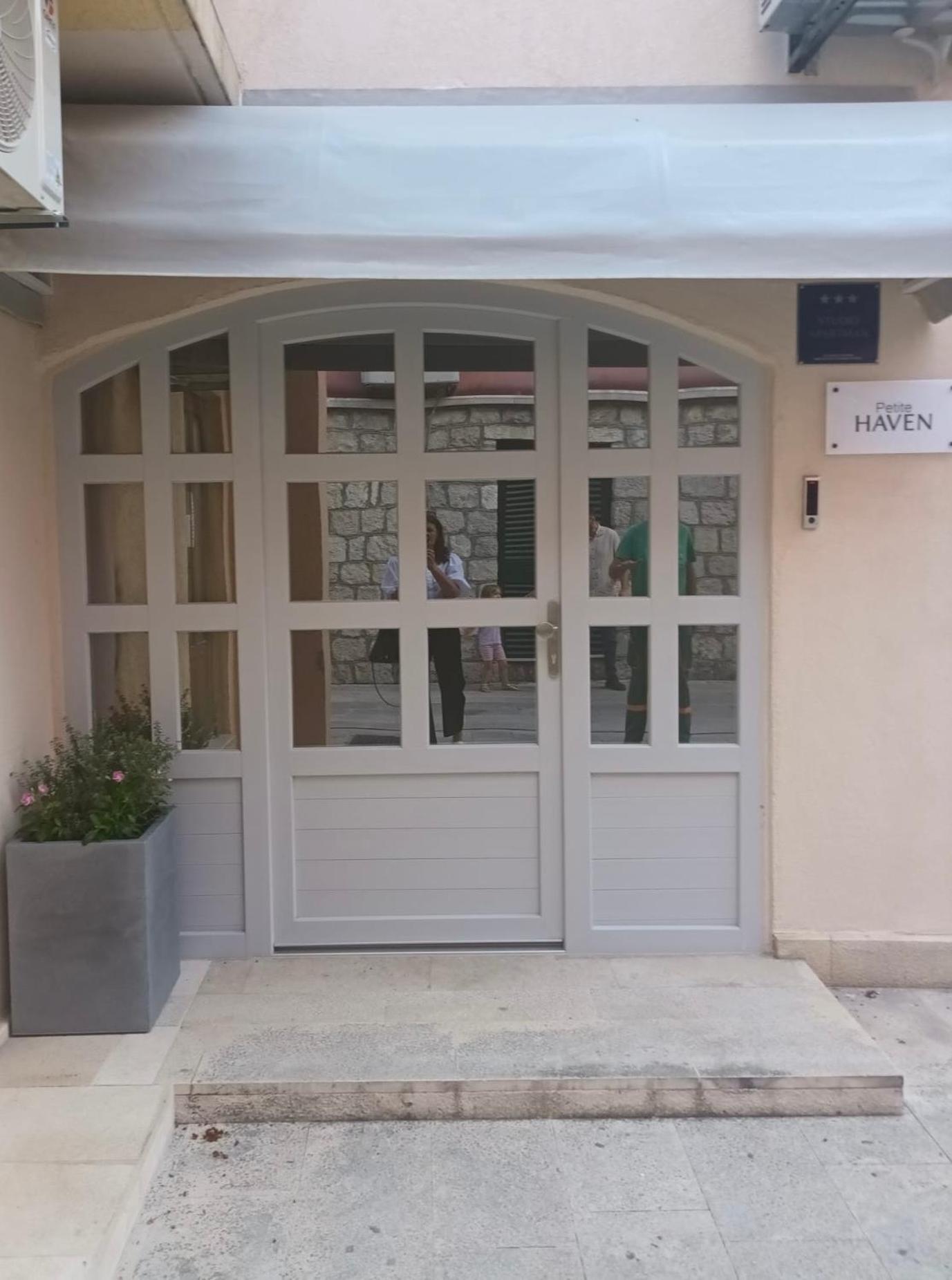 Ferienwohnung Petite Haven Split Exterior foto